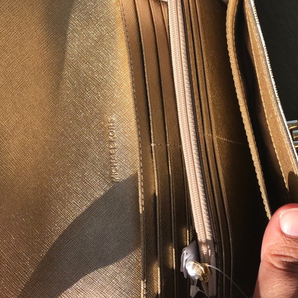 LAST ONE! Michael Kors Callie Vanilla Gold Wallet - Picture 3 of 4